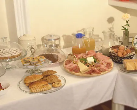 Bed & Breakfast Dimora Novecento 3*