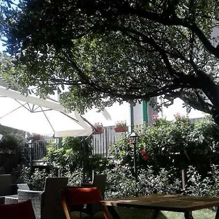 Bed & Breakfast Dimora Novecento 3*