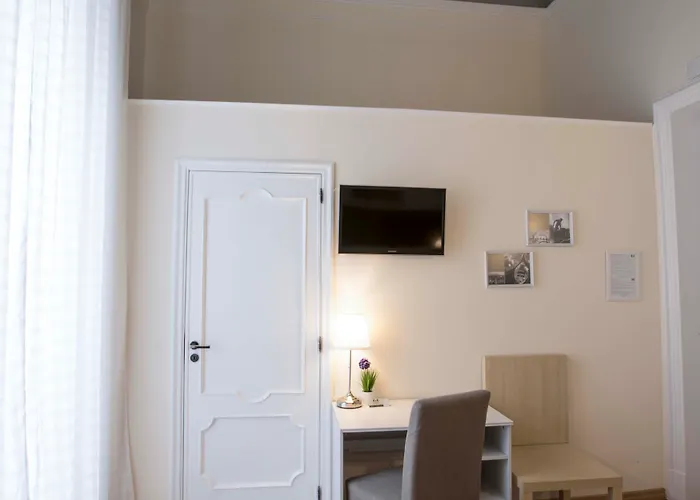 Dimora Novecento Bed & Breakfast 3*