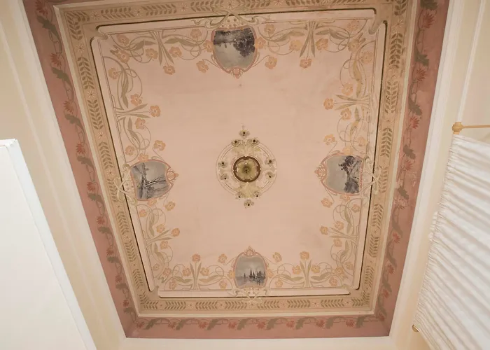 Dimora Novecento Bed & Breakfast 3*