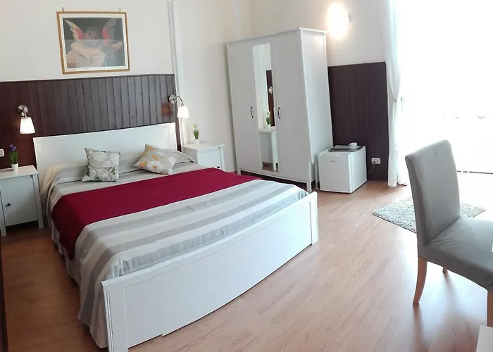 Bed & Breakfast Dimora Novecento 3*