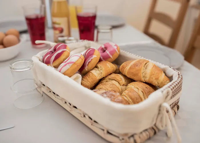 Dimora Novecento Bed & Breakfast 3*