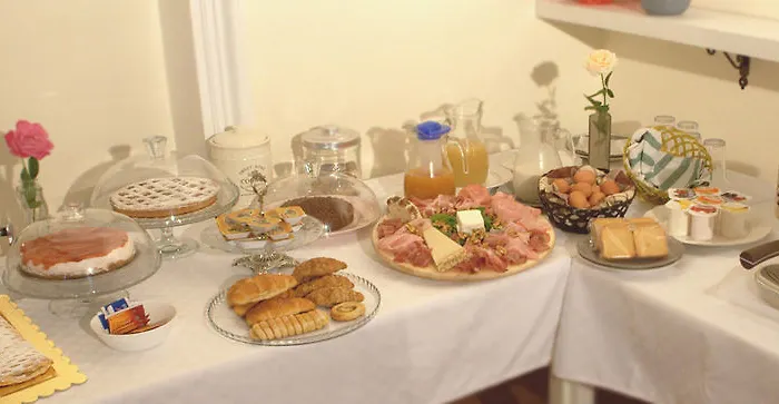 Bed & Breakfast Dimora Novecento 3*