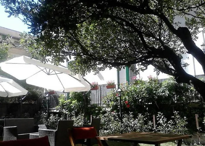 Bed & Breakfast Dimora Novecento 3*